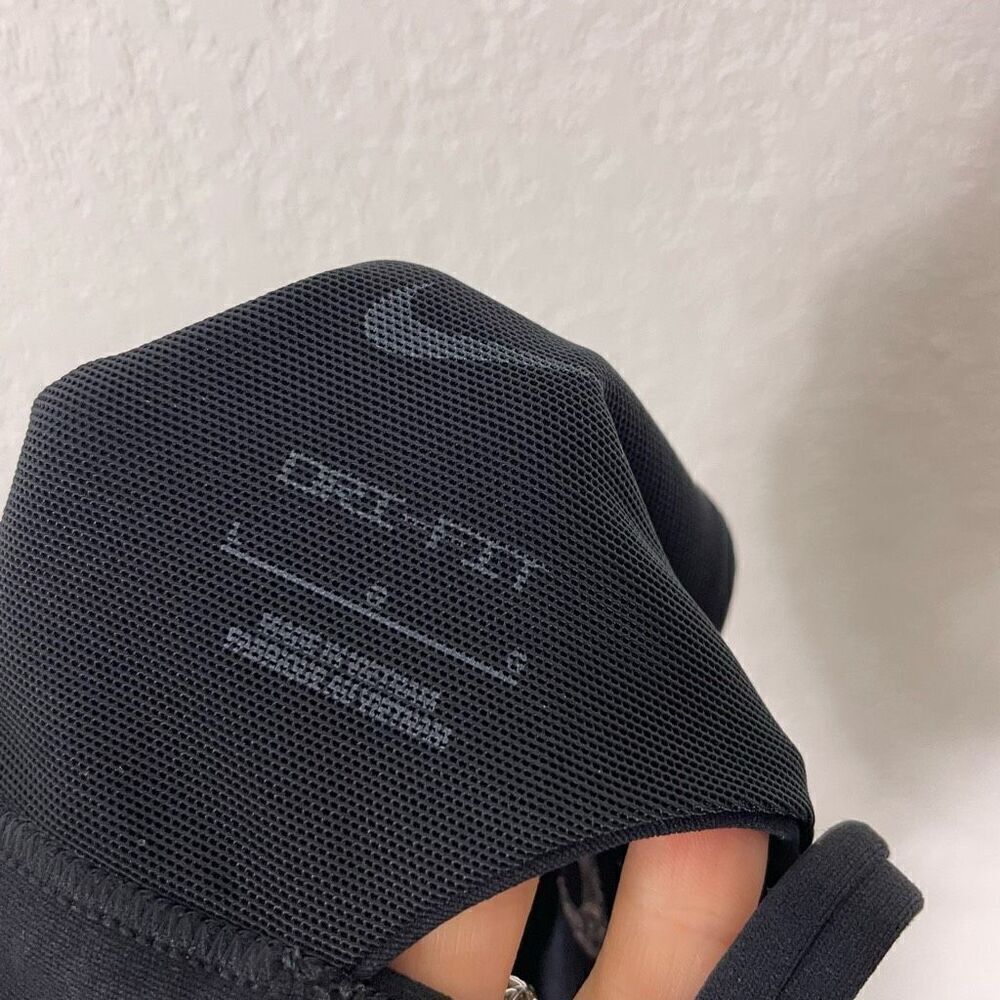 Nike Dri-Fit Black Cut Out Back Sports Bra Size Large - Picture 4 of 4